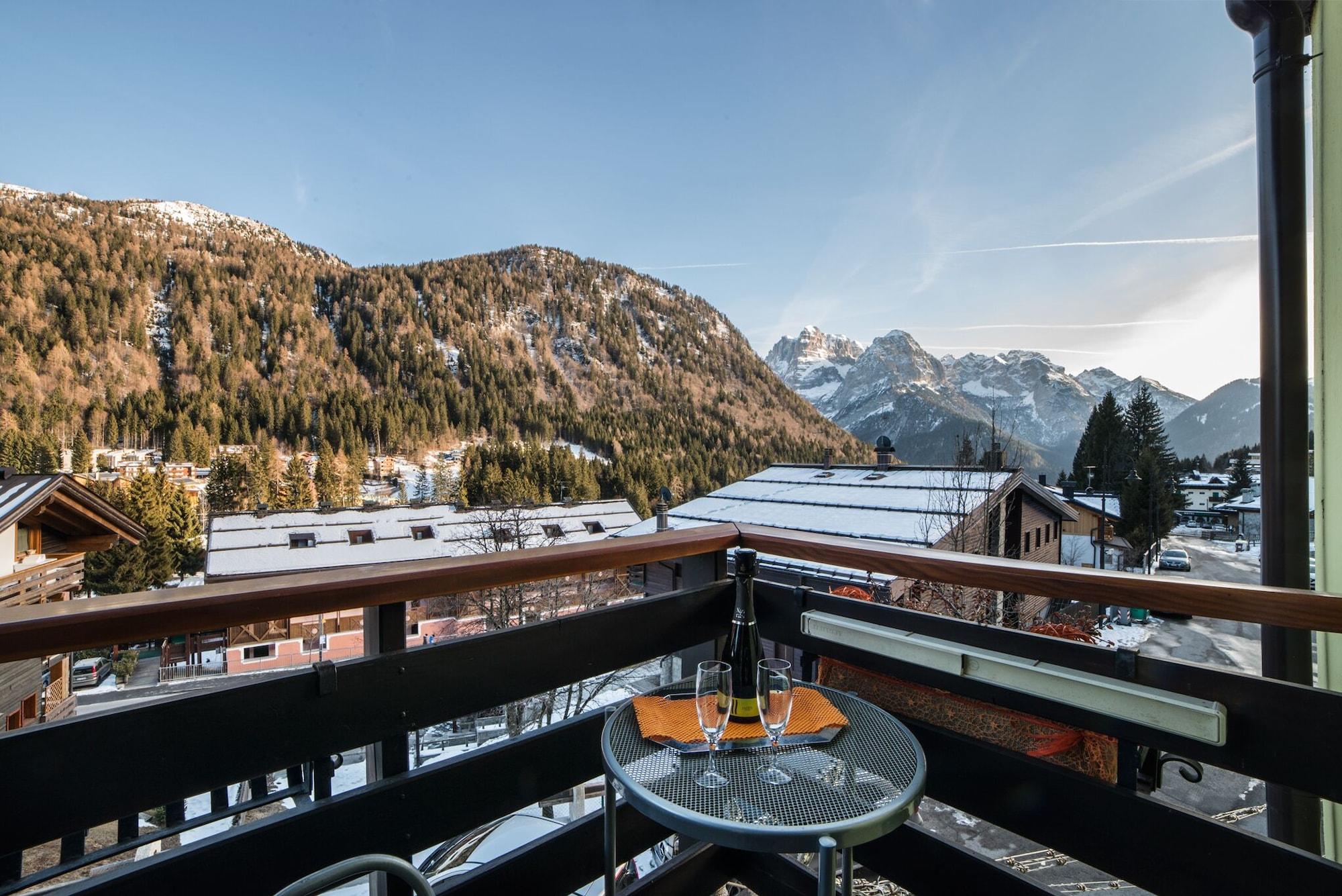 Hotel Cime D'Oro Мадонна-ди-Кампильо Экстерьер фото