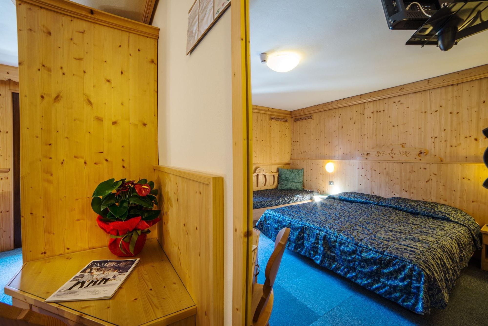 Hotel Cime D'Oro Мадонна-ди-Кампильо Экстерьер фото