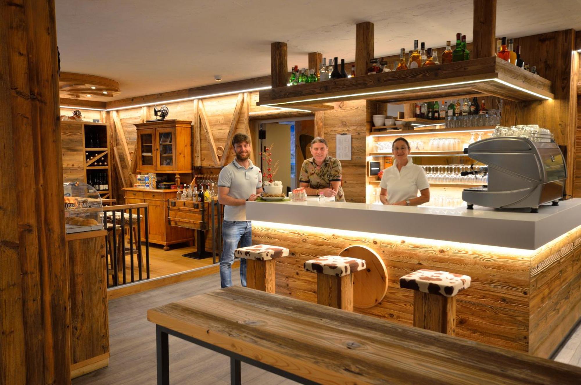 Hotel Cime D'Oro Мадонна-ди-Кампильо Экстерьер фото