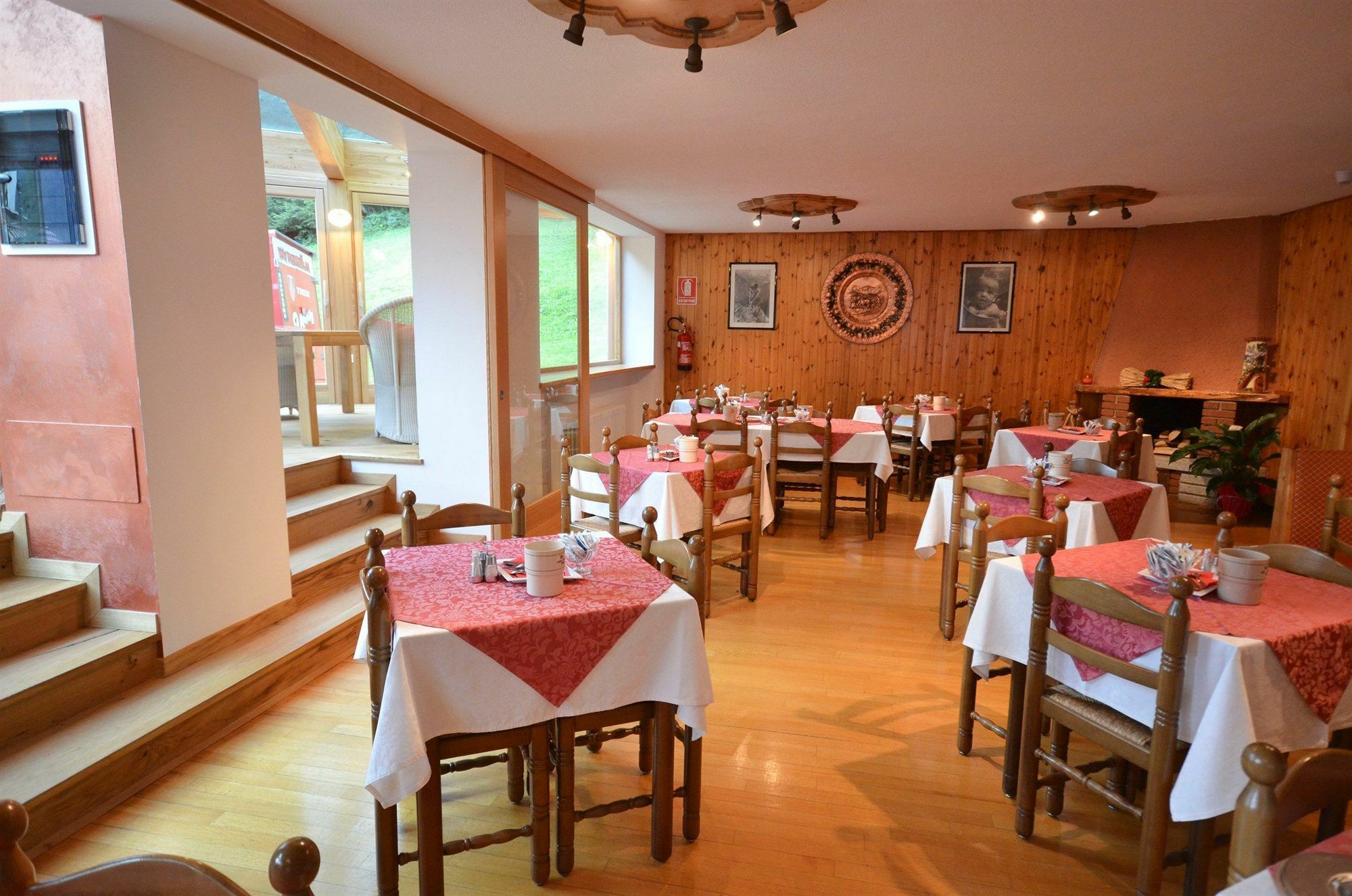 Hotel Cime D'Oro Мадонна-ди-Кампильо Экстерьер фото